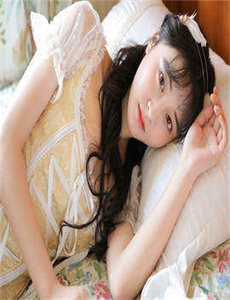 诱人的小峓子HD-美女把衣服脱得连奶罩不剩